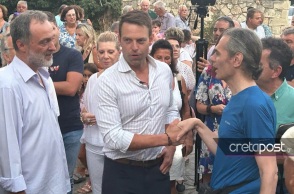 Κασσελάκης: Ξεκίνησε στα Χανιά η προεκλογική του εκστρατεία 