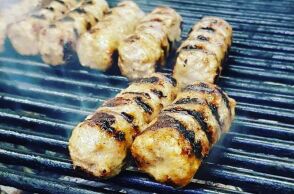 Εστιατόριο Διάβαση για γύρο και σουτζουκάκι σπέσιαλ