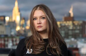 Anna Delvey: Η «ψεύτικη κληρονόμος» στην Εβδομάδα Μόδας της Νέας Υόρκης