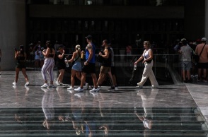 Καιρός αύριο: Αρκετά καλός τη Δευτέρα - Διατηρούνται οι άνεμοι