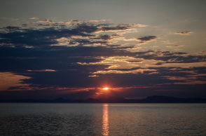 Ηλιοβασίλεμα με σύννεφα