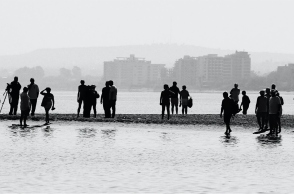 Στο βιβλίο της Βίβιαν Αβρααμίδου Πλουμπή  «Της ντροπής» η Ιστορία της Κύπρου. Τα Βαρώσια και η Αμμόχωστος. 