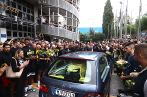 Γιάννης Ιωαννίδης: Λαϊκό προσκύνημα στο Αλεξάνδρειο