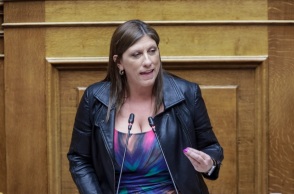 Η Ζωή Κωνσταντοπούλου έθεσε εκτός κοινοβουλευτικής ομάδας τον Μιχάλη Χουρδάκη,