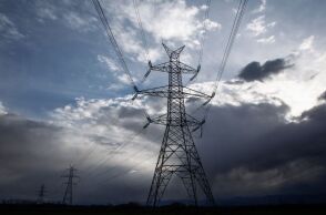 Ενισχυμένη η ΔΕΗ μετά την εξαγορά της Enel Ρουμανίας © ΘΑΝΑΣΗΣ ΚΑΛΛΙΑΡΑΣ/EUROKINISSΙ