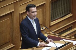 Δε παραδίδει την έδρα ο Χουρδάκης- Συνεχίζεται η «διαμάχη» στη Πλεύση Ελευθερίας