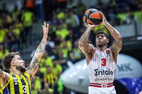 Φενερμπαχτσέ - Ολυμπιακός 79-77: Άγγιξαν την ανατροπή οι «ερυθρόλευκοι» αλλά δεν την κατάφεραν 