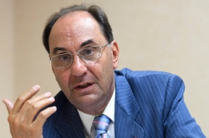 Ο Alejandro Vidal-Quadras, βετεράνος Ισπανός συντηρητικός πολιτικός μεταφέρθηκε σε νοσοκομείο της Μαδρίτης μετά από πυροβολισμό σε δρόμο της πρωτεύουσας