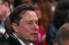 Elon Musk: Νέα ταινία για την ζωή του μεγιστάνα της τεχνολογίας ετοιμάζει ο Darren Aronofsky