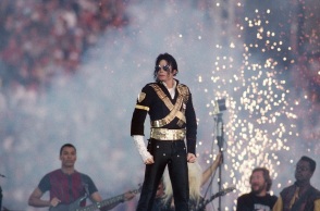 «O Μάικλ Τζάκσον ζει»