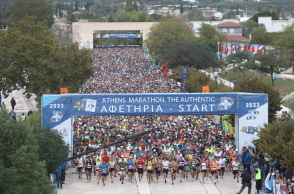 Εκκίνηση στον Μαραθώνα για τον 40ο Αυθεντικό Μαραθώνιο Αθηνών