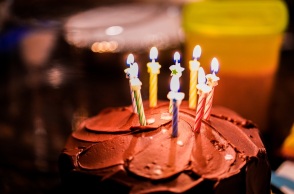 Αγοράκι 8 ετών γιόρτασε για πρώτη φορά τα γενέθλια του