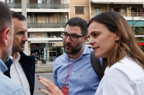 ΣΥΡΙΖΑ: «Μυστικό δείπνο» Χαρίτση-Ηλιόπουλου με Σβίγκου και Βασιλειάδη για να σταματήσουν οι αποχωρήσεις