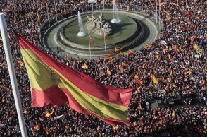 Πλήθος κόσμου κατά του Σάντσεθ στη Μαδρίτη