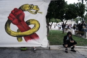 Στιγμιότυπο από αντιφασιστική συναυλία