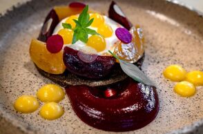 Εστιατόριο Μανιτάρι: Μαγικές μαγειρικές στη Θ.Σοφούλη της Θεσσαλονίκης