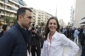 Σε διαβούλευση την Τρίτη οι αποχωρήσαντες από τον ΣΥΡΙΖΑ