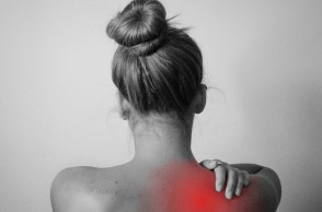 Πώς επιδιορθώνει τις ρήξεις η αρθροσκόπηση ώμου;