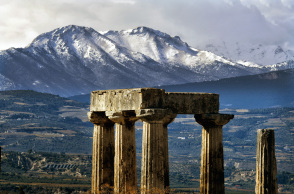 Πρώτα χιόνια στην ορεινή Κορινθία