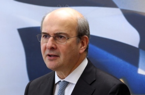 Κωστής Χατζηδάκης:  Οι 4 αλλαγές στο νομοσχέδιο για τη φοροδιαφυγή - Ποιους αφορούν Καφενεία, περίπτερα, ταξί και ασφαλιστές οι κερδισμένοι