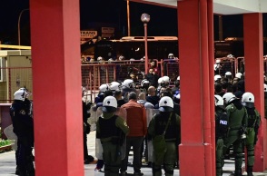 Ταυτοποιήθηκαν 17 άτομα που οργάνωσαν την επίθεση στου Ρέντη - Αναμένονται οι συλλήψεις