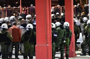 Οπαδική βία: Ίχνη πυρίτιδας εντοπίστηκαν στα ρούχα του 18χρονου  Έρχονται νέα εντάλματα και συλλήψεις - Η μαρτυρία του διμοιρίτη των ΜΑΤ