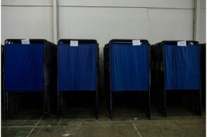 Δημοσκόπηση Opinion Poll: Στις 23,1 μονάδες η διαφορά ΝΔ - ΠΑΣΟΚ