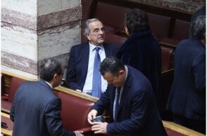 Πέρασε η τροπολογία για τους μετανάστες – Καταψήφισε ο Σαμαράς: Ό,τι είχα χρέος να πω, το είπα, όποιος θέλει να το καταλάβει, το κατάλαβε