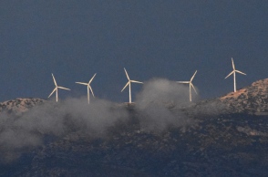 Σδούκου: Εργαζόμαστε με στόχο οι ανανεώσιμες πηγές ενέργειας  να φθάσουν στο 80%  της ηλεκτροπαραγωγής Το υπουργείου ανακοίνωσε παράταση ενός έτους του κανονισμού αδειοδότησης των ΑΠΕ