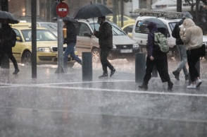 Έντονα καιρικά φαινόμενα με βροχές και καταιγίδες στη χώρα την Πέμπτη (21.12)
