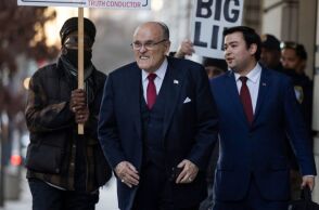 Τζουλιάνι: Δηλώνει χρεοκοπία λόγω Τραμπ