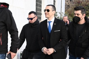 Ορκίστηκε δημοτικός σύμβουλος ο Ηλίας Κασιδιάρης © ΤΑΤΙΑΝΑ ΜΠΟΛΑΡΗ/EUROKINISSI