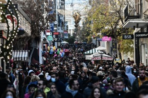 Ανοιχτά τα καταστήματα και τα σούπερ μάρκετ την Κυριακή - Το ωράριο την παραμονή της Πρωτοχρονιάς