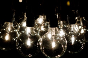 Πράσινα τιμολόγια ρεύματος: Οι χρεώσεις για τον Απρίλιο