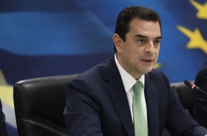 Σκρέκας για τα μέτρα κατά της ακρίβειας: Στόχος να μειωθούν οι τιμές στα ράφια έως και 20% 