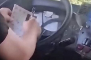 Κηφισία: Σε διαθεσιμότητα ο οδηγός που έλυνε σταυρόλεξα ενώ οδηγούσε