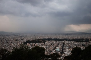 Άστατος ο καιρός με νεφώσεις, βροχές και καταιγίδες την Τρίτη - Σποραδικές καταιγίδες στην Αττική
