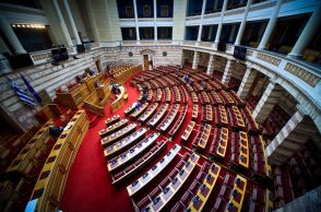 Boυλή: Ευρεία πλειοψηφία «εξασφάλισε» η επιστολική ψήφος στις ευρωεκλογές