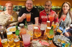 Βρετανία: Το νέο παιχνίδι που αγοράζεις ποτά μέσω Facebook