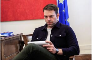 Iωάννα Κολοβού: Ο Κασσελάκης της προσφέρει το πατρικό του