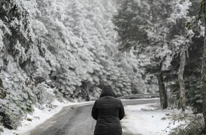 Ψυχρή εισβολή δύο φάσεων: Πότε θα χιονίσει στην Αττική - «Βουτιά» θα κάνει ο υδράργυρος