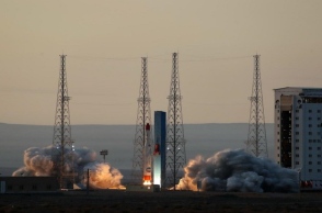 Ιράν: Μήνυμα προς τη Δύση η ταυτόχρονη εκτόξευση τριών στρατιωτικών δορυφόρων 