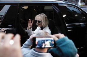 Tραμπ: Η Ε. Τζιν Κάρολ στοχεύει να δώσει χρήματα «σε κάτι που μισεί»