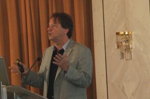 Είναι τα μη κρατικά ΑΕΙ κίνδυνος για τα δημόσια; Η απάντηση του καθηγητή Αχιλλέα Γραβάνη