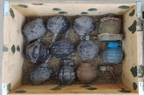 «Οπλοστάσιο» στη Φλώρινα: Ζευγάρι είχε στην οικία του 29 όπλα και 72 κιλά πυρίτιδας