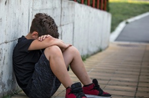 Τον χλεύασαν, τον έδειραν και του έβαλαν σακούλα στο κεφάλι - Άγριο περιστατικό bullying σε 15χρονο στα Χανιά 