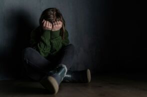 Ανήλικη κοπέλα