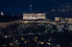 Λίνα Μενδώνη: Αυξήθηκαν στα 60 εκατ. ευρώ τα έσοδα στην Ακρόπολη φέτος