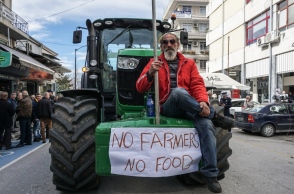 Απειλούν με πολύωρα μπλόκα οι αγρότες: «Θα δούμε εικόνες Γερμανίας, Γαλλίας, Ιταλίας»