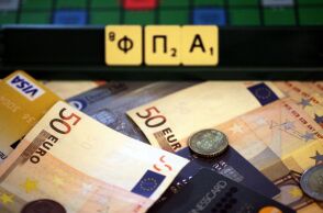 ΑΑΔΕ: Υποχρεωτική η προσυμπλήρωση εσόδων - εξόδων κατά την υποβολή δηλώσεων ΦΠΑ από 1.1.2024 - Με απόφαση του υπουργείου Οικονομικών.